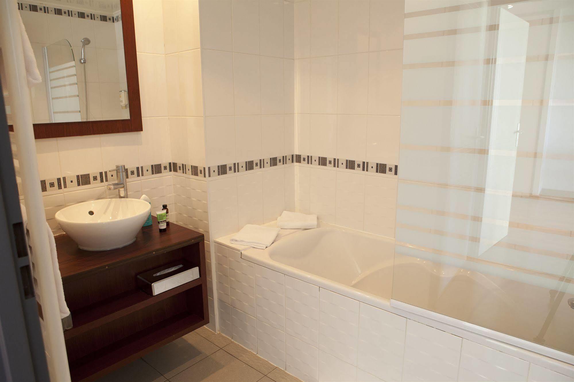 Ruby Suites Quartier Les Halles By Popinns Strasbourg Exteriör bild